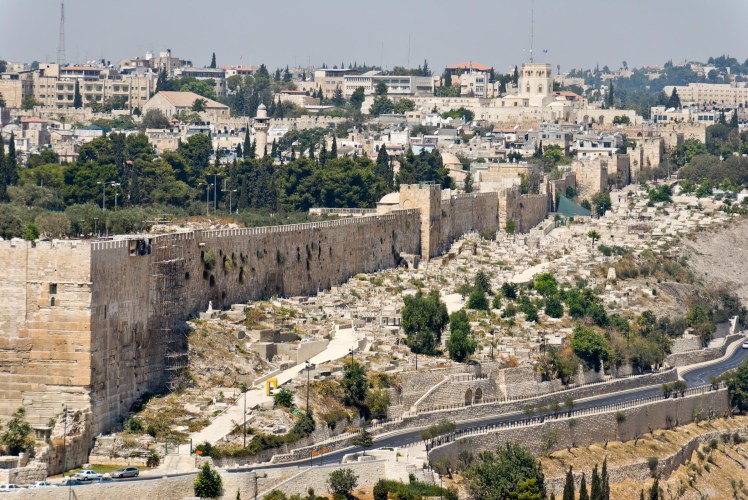 Temple Mount eastern wall from south, tb091306325